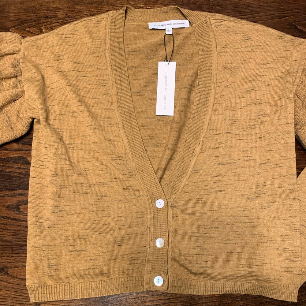 Cute Ruffle Cardigan - Picture 5 of 8